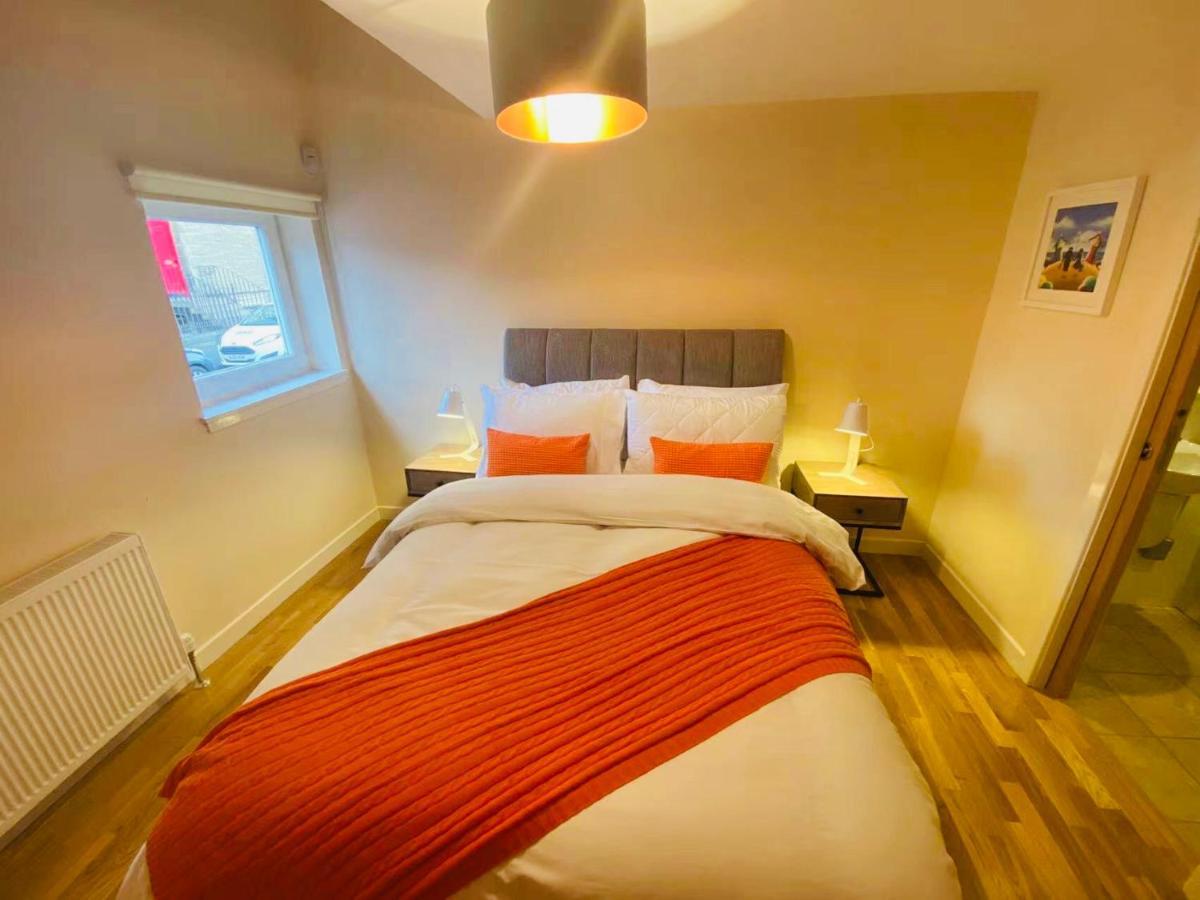 2 Bed 2 Bath With Private Parking Lejlighed EDI Eksteriør billede