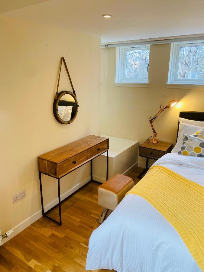 2 Bed 2 Bath With Private Parking Lejlighed EDI Eksteriør billede