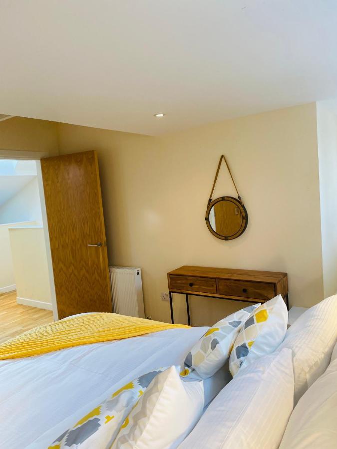 2 Bed 2 Bath With Private Parking Lejlighed EDI Eksteriør billede