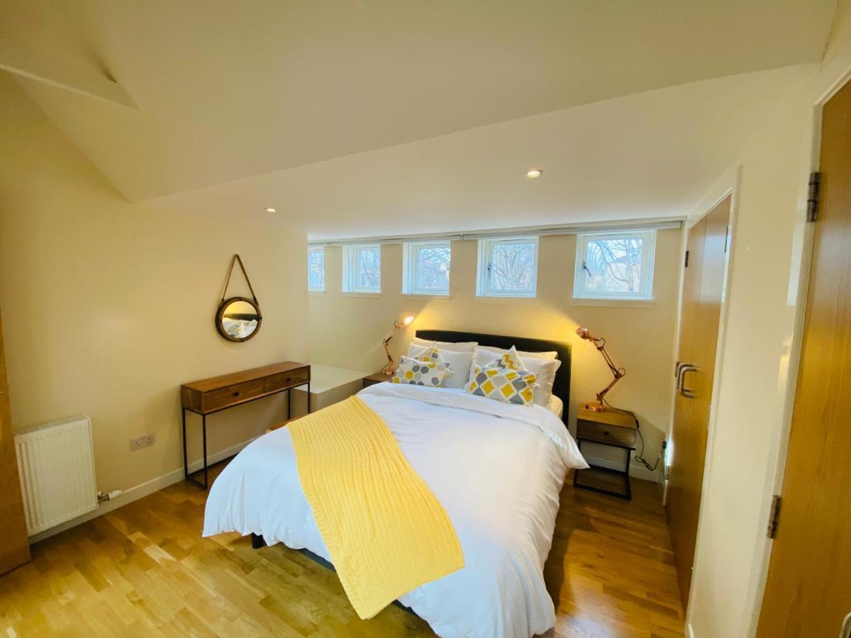 2 Bed 2 Bath With Private Parking Lejlighed EDI Eksteriør billede