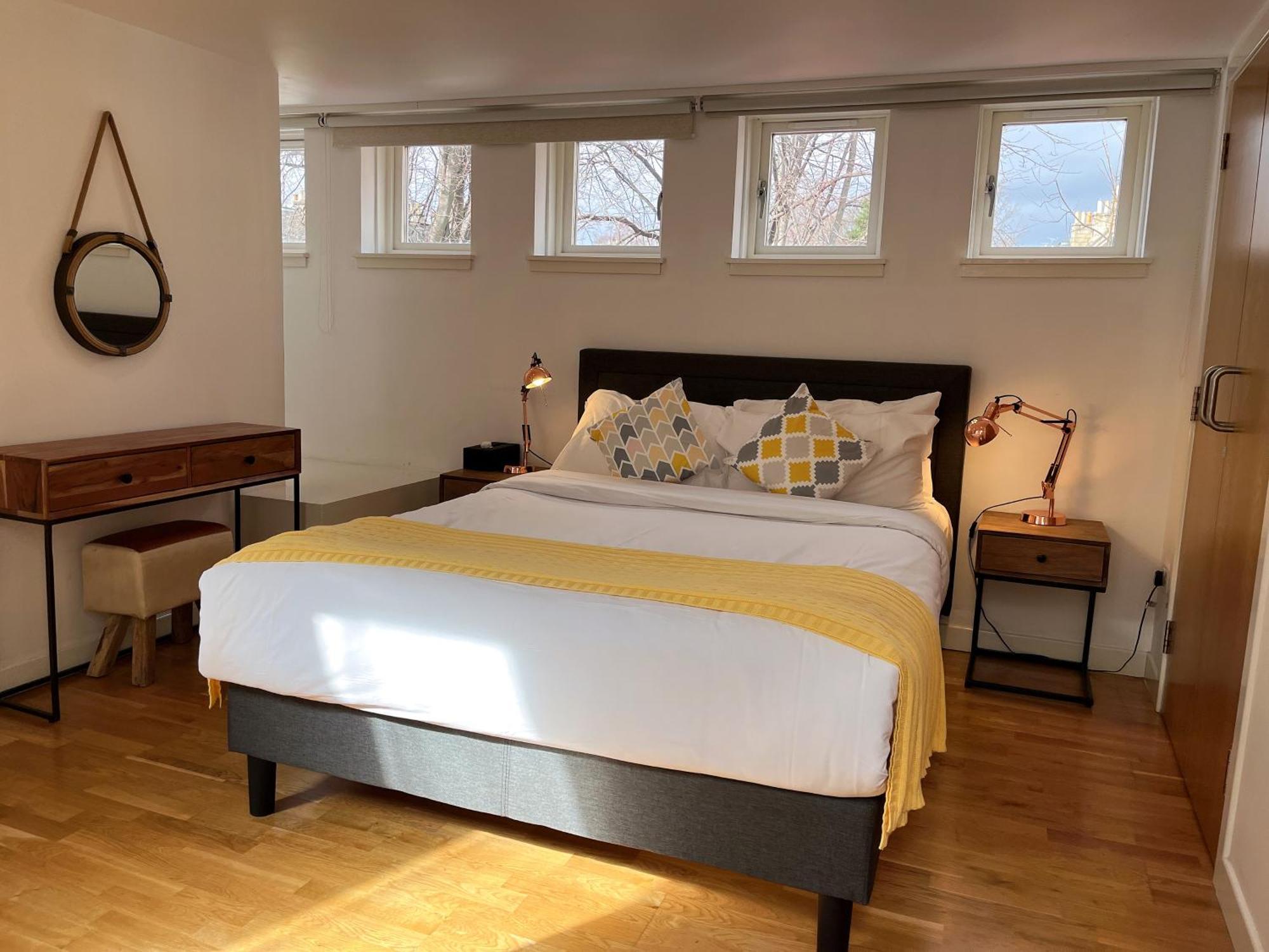 2 Bed 2 Bath With Private Parking Lejlighed EDI Eksteriør billede